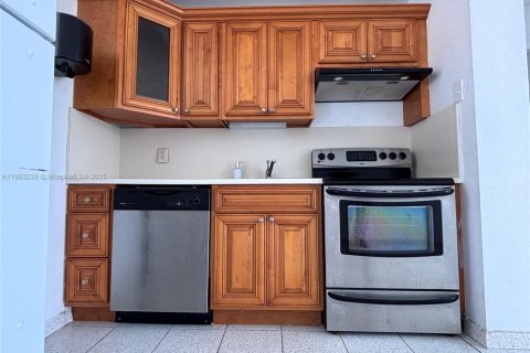 Condo in Miami Beach, Florida, 1 bedroom  № 1955038 - photo 6