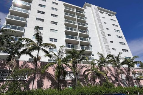 Condominio en venta en Miami Beach, Florida, 1 dormitorio, 57.04 m2 № 1955038 - foto 28