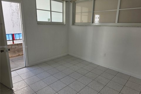 Condominio en venta en Miami Beach, Florida, 1 dormitorio, 57.04 m2 № 1955038 - foto 18