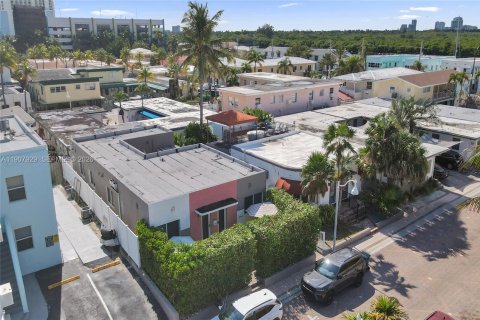 Commercial property in Hollywood, Florida 157.93 sq.m. № 2082079 - photo 27