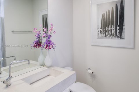 Copropriété à vendre à Miami Beach, Floride: 2 chambres, 147.81 m2 № 1895384 - photo 19