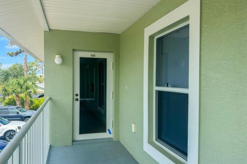 Copropriété à louer à Rotonda, Floride: 2 chambres, 114.27 m2 № 2315139 - photo 3