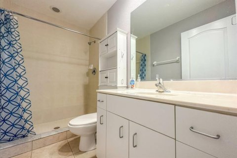 Copropriété à louer à Rotonda, Floride: 2 chambres, 114.27 m2 № 2315139 - photo 15