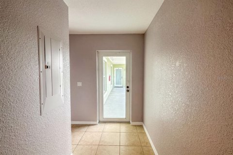 Copropriété à louer à Rotonda, Floride: 2 chambres, 114.27 m2 № 2315139 - photo 5