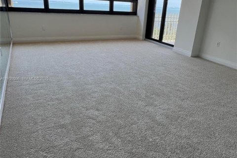 Снять в аренду кондоминиум в Майами, Флорида 2 спальни, 174.84м2, № 1990863 - фото 4