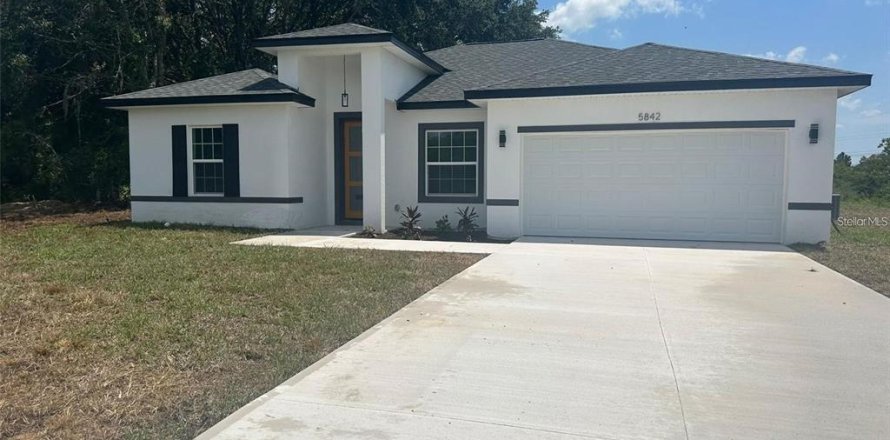 House in Ocala, Florida 4 bedrooms, 151.43 sq.m. № 2099139