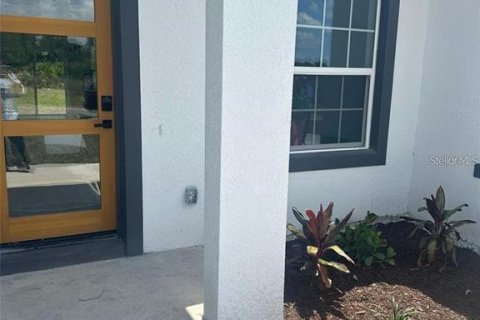 House in Ocala, Florida 4 bedrooms, 151.43 sq.m. № 2099139 - photo 2
