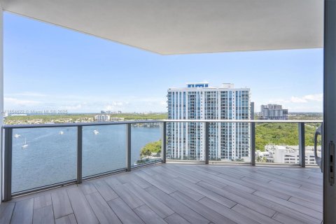 Condominio en venta en North Miami Beach, Florida, 2 dormitorios, 161.28 m2 № 2019085 - foto 3