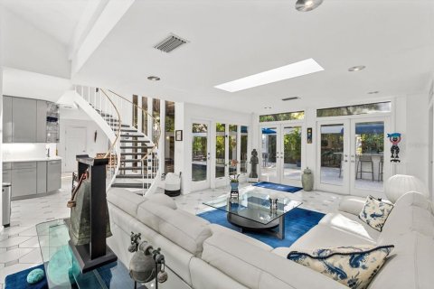Купить виллу или дом в Сарасота, Флорида 13 комнат, 357.02м2, № 2149582 - фото 14