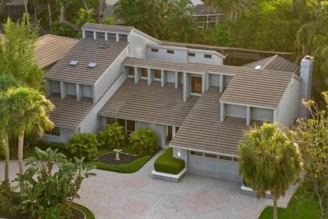 Купить виллу или дом в Сарасота, Флорида 13 комнат, 357.02м2, № 2149582 - фото 4