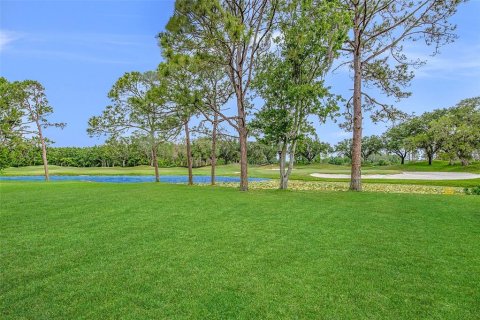 House in Lutz, Florida 4 bedrooms, 215.81 sq.m. № 1631326 - photo 4