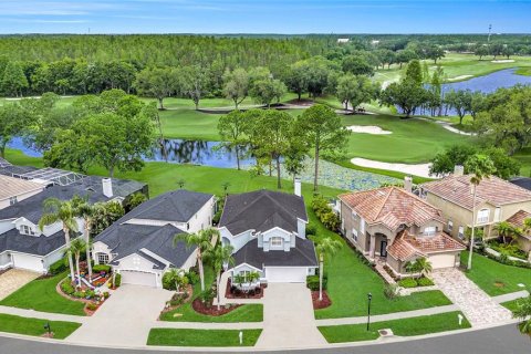 House in Lutz, Florida 4 bedrooms, 215.81 sq.m. № 1631326 - photo 3