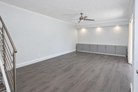 Townhouse in Plantation, Florida 2 bedrooms, 127.46 sq.m. № 2421186 - photo 8