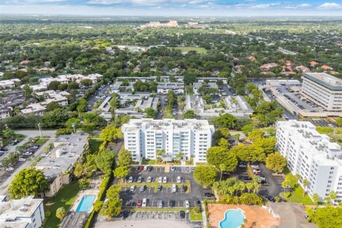 Купить кондоминиум в Майами, Флорида 3 спальни, № 1998657 - фото 19