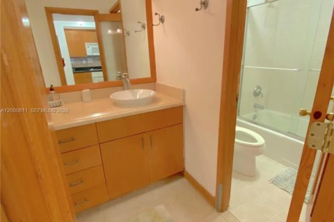Copropriété à louer à Miami Beach, Floride: 49.24 m2 № 2154857 - photo 13