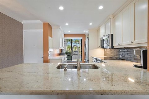 Copropriété à louer à Saint Petersburg, Floride: 2 chambres, 85.01 m2 № 1657775 - photo 9