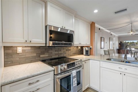 Copropriété à louer à Saint Petersburg, Floride: 2 chambres, 85.01 m2 № 1657775 - photo 10