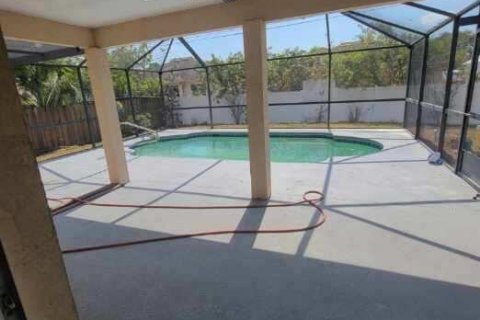 Villa ou maison à louer à Vero Beach, Floride: 3 chambres, 118.91 m2 № 1004960 - photo 1