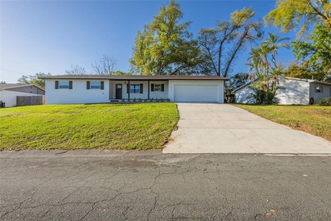 Villa ou maison à Lakeland, Floride 4 chambres, 147.06 m2 № 2358466