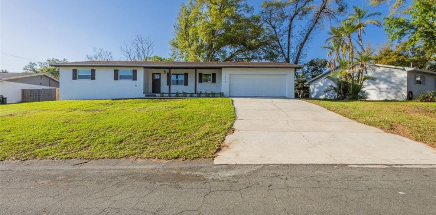 Villa ou maison à Lakeland, Floride 4 chambres, 147.06 m2 № 2358466
