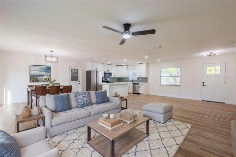 Villa ou maison à vendre à Lakeland, Floride: 4 chambres, 147.06 m2 № 2358466 - photo 3