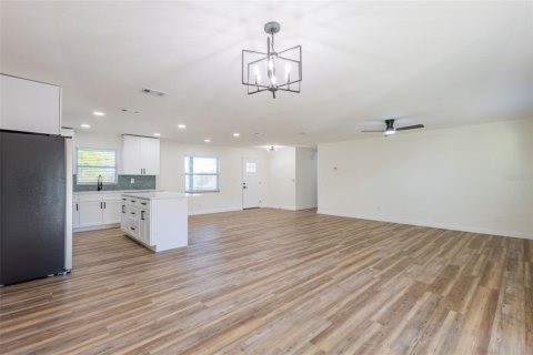 Villa ou maison à vendre à Lakeland, Floride: 4 chambres, 147.06 m2 № 2358466 - photo 16