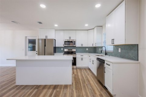 Villa ou maison à vendre à Lakeland, Floride: 4 chambres, 147.06 m2 № 2358466 - photo 5