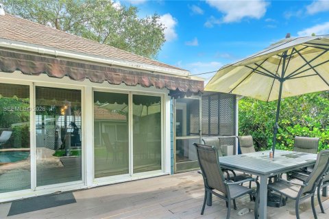 House in Fort Lauderdale, Florida 3 bedrooms, 103.86 sq.m. № 2068227 - photo 25