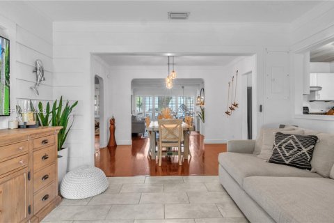 House in Fort Lauderdale, Florida 3 bedrooms, 103.86 sq.m. № 2068227 - photo 10