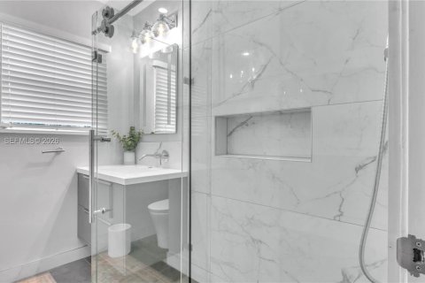 House in Fort Lauderdale, Florida 3 bedrooms, 103.86 sq.m. № 2068227 - photo 16