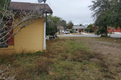 House in Poinciana, Florida 3 bedrooms, 118.45 sq.m. № 245235 - photo 11