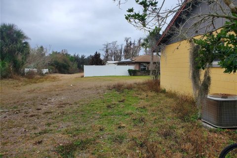 House in Poinciana, Florida 3 bedrooms, 118.45 sq.m. № 245235 - photo 10