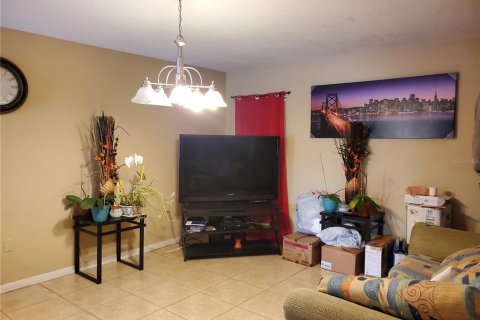 House in Poinciana, Florida 3 bedrooms, 118.45 sq.m. № 245235 - photo 22