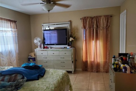 House in Poinciana, Florida 3 bedrooms, 118.45 sq.m. № 245235 - photo 27