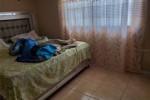 House in Poinciana, Florida 3 bedrooms, 118.45 sq.m. № 245235 - photo 25