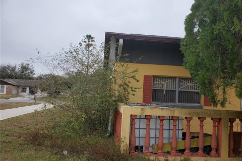House in Poinciana, Florida 3 bedrooms, 118.45 sq.m. № 245235 - photo 15