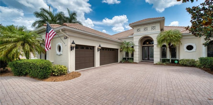 House in Lakewood Ranch, Florida 5 bedrooms, 389.54 sq.m. № 1676972