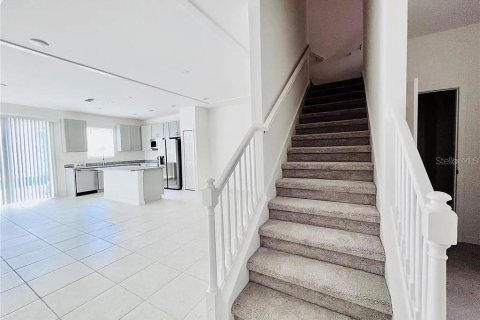 Townhouse in Wesley Chapel, Florida 3 bedrooms, 153.29 sq.m. № 2393550 - photo 10