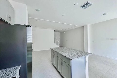 Townhouse in Wesley Chapel, Florida 3 bedrooms, 153.29 sq.m. № 2393550 - photo 7