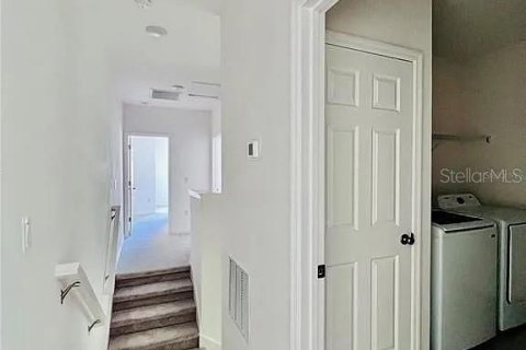 Townhouse in Wesley Chapel, Florida 3 bedrooms, 153.29 sq.m. № 2393550 - photo 14