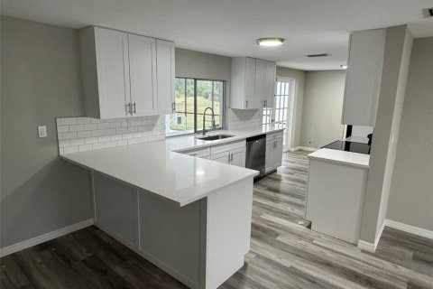 House in Holiday, Florida 3 bedrooms, 123.19 sq.m. № 1508264 - photo 7