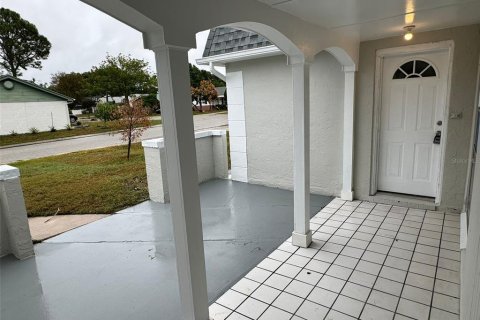 House in Holiday, Florida 3 bedrooms, 123.19 sq.m. № 1508264 - photo 5