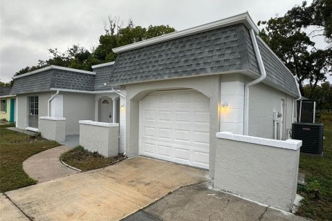 House in Holiday, Florida 3 bedrooms, 123.19 sq.m. № 1508264 - photo 2