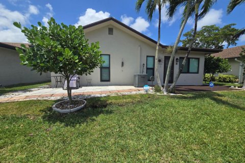 Casa en venta en Deerfield Beach, Florida, 2 dormitorios, 124.49 m2 № 2243308 - foto 27