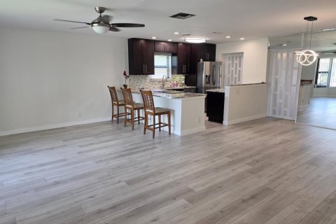 Casa en venta en Deerfield Beach, Florida, 2 dormitorios, 124.49 m2 № 2243308 - foto 2