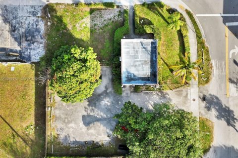 Купить коммерческую недвижимость в Майами, Флорида № 2054529 - фото 7