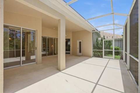 House in Lakewood Ranch, Florida 2 bedrooms, 157.75 sq.m. № 2167189 - photo 11