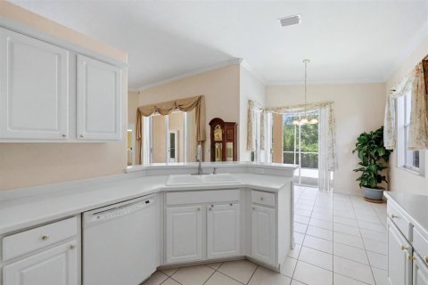 House in Lakewood Ranch, Florida 2 bedrooms, 157.75 sq.m. № 2167189 - photo 19