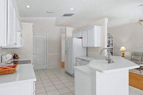 House in Lakewood Ranch, Florida 2 bedrooms, 157.75 sq.m. № 2167189 - photo 17