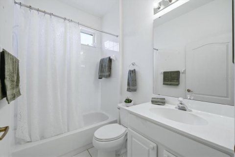 House in Lakewood Ranch, Florida 2 bedrooms, 157.75 sq.m. № 2167189 - photo 27